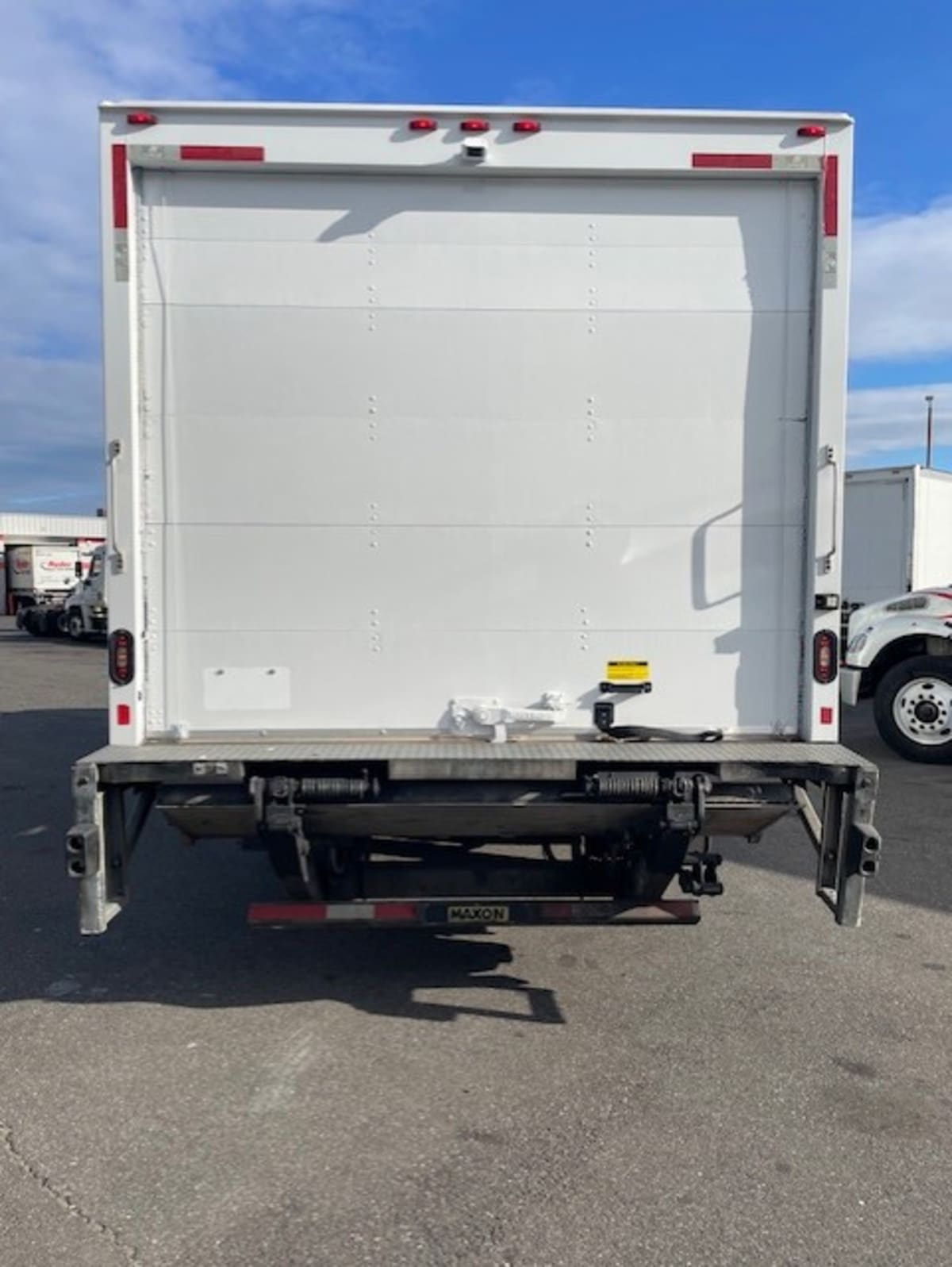 2019 Navistar International 4300 SBA 866370