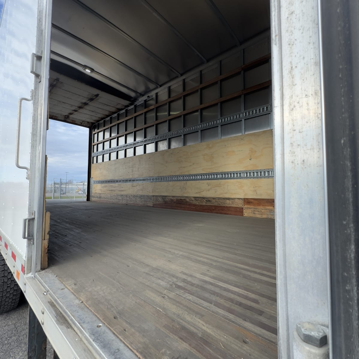 2019 Freightliner/Mercedes M2 106 866459