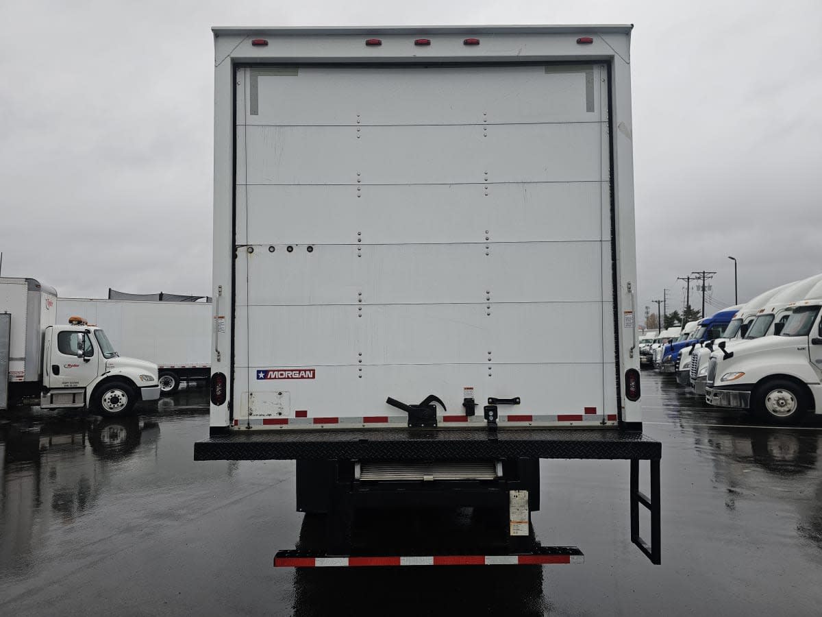 2019 Freightliner/Mercedes M2 106 866464