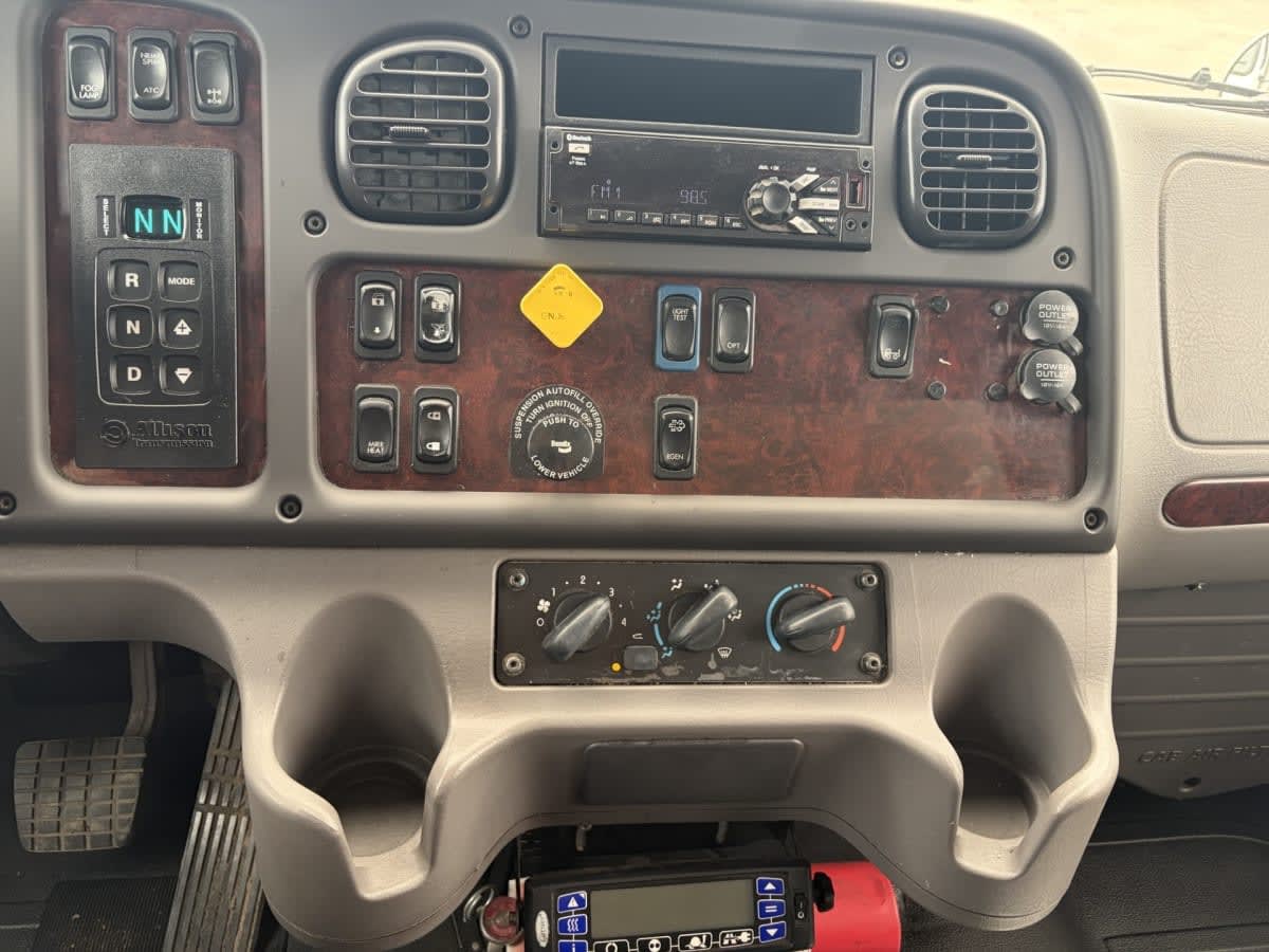 2019 Freightliner/Mercedes M2 106 866638