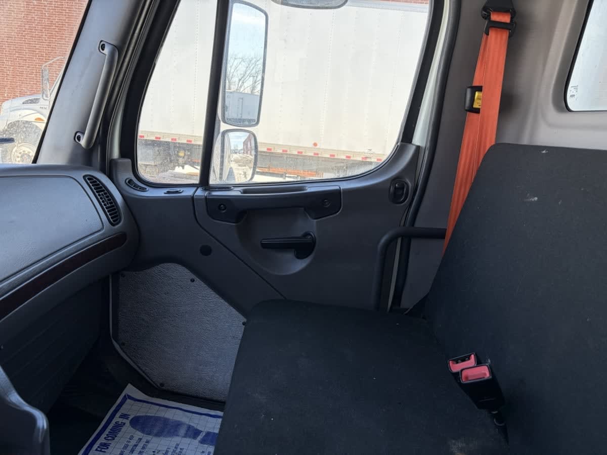 2019 Freightliner/Mercedes M2 106 866638
