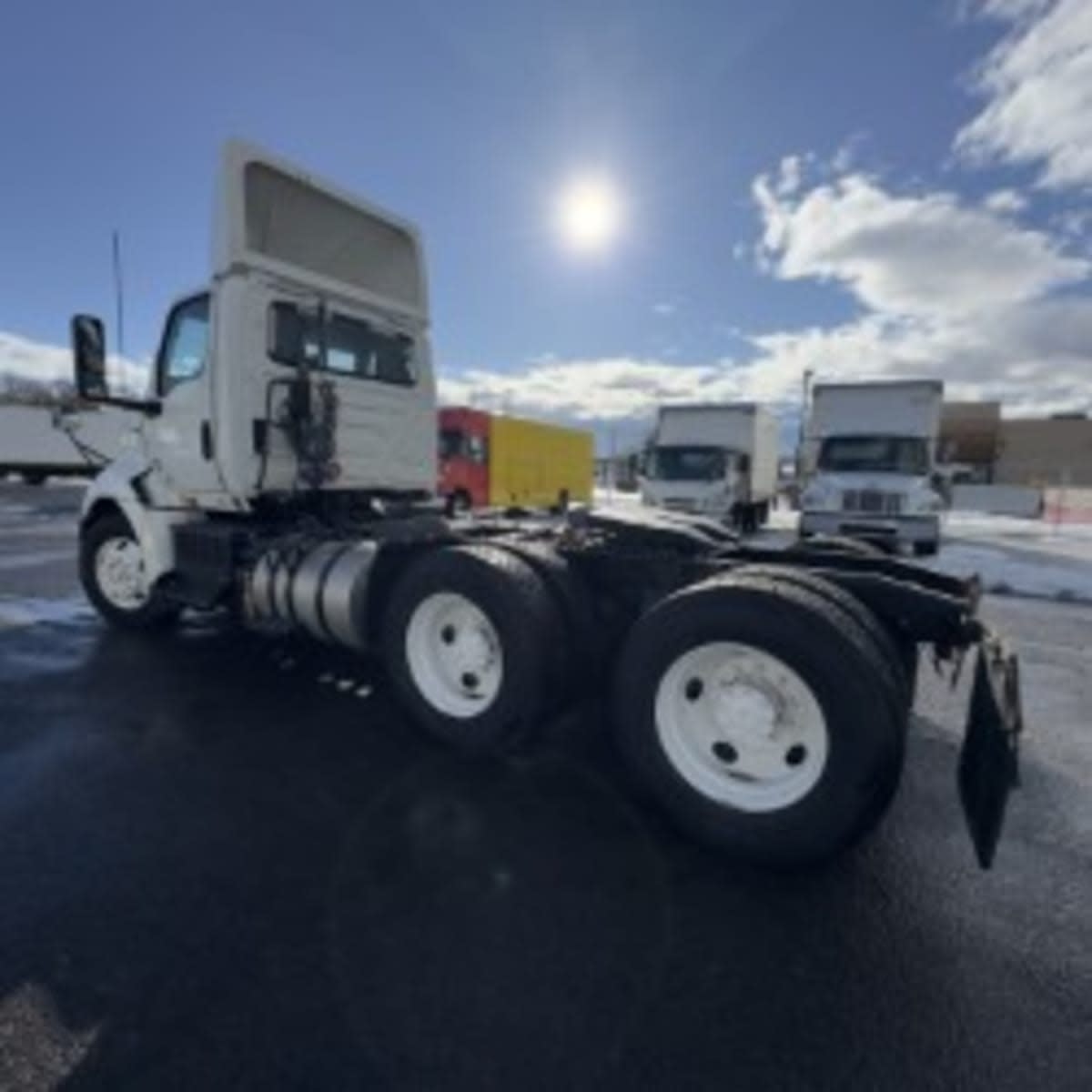 2019 International - image 6