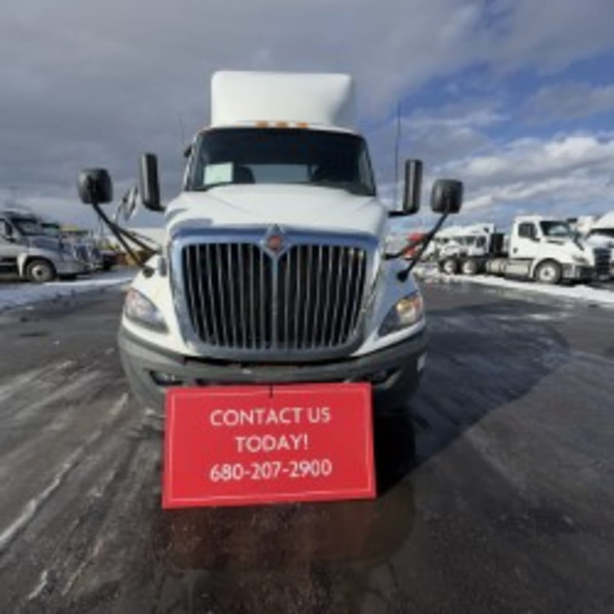 2019 International - image 2