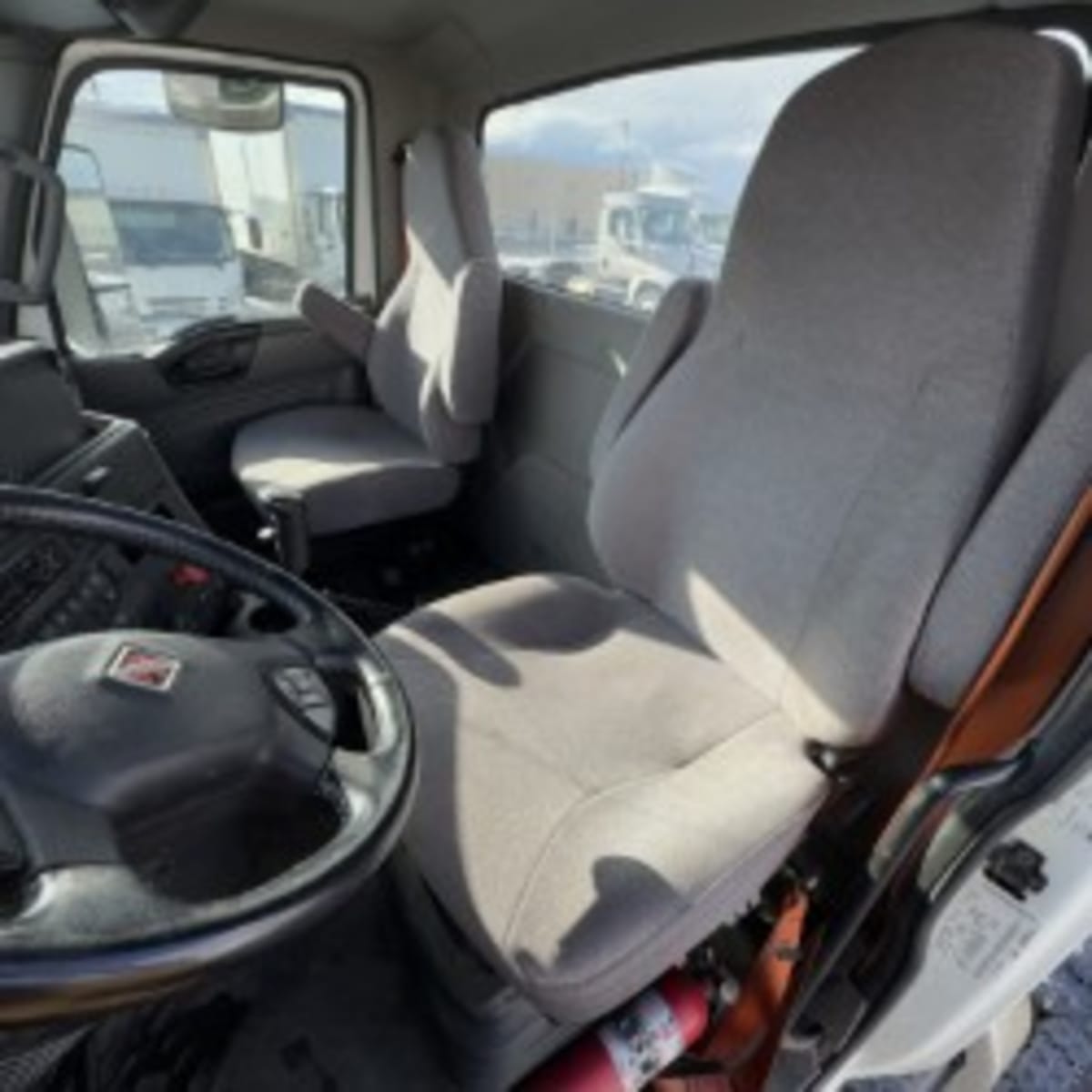 2019 International - image 7