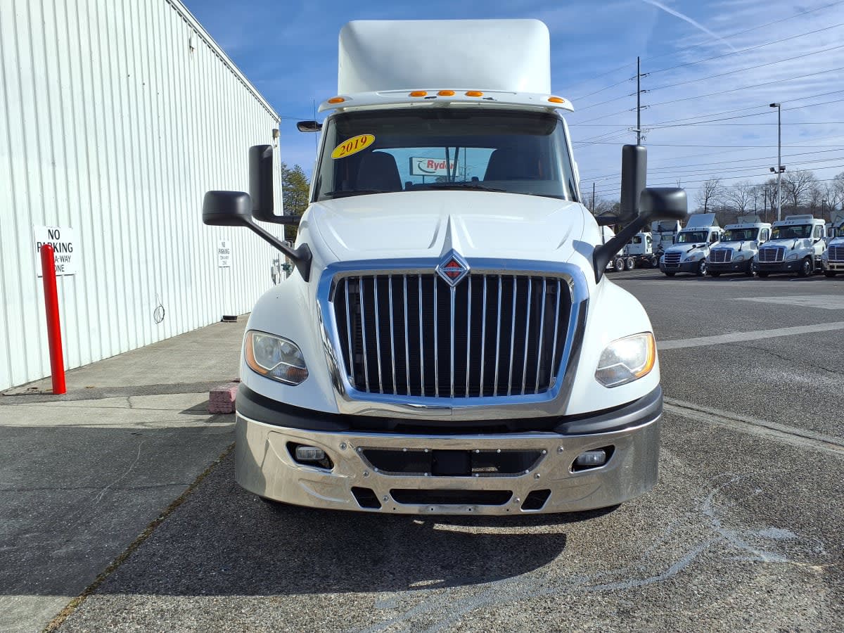 2019 Navistar International LT625 DAYCAB T/A 866693
