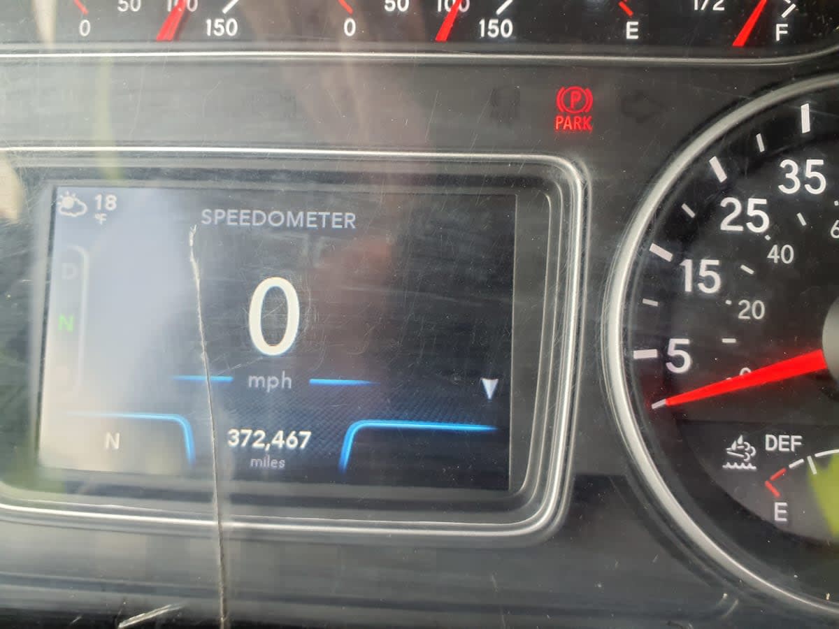 2019 Navistar International LT625 DAYCAB T/A 866697