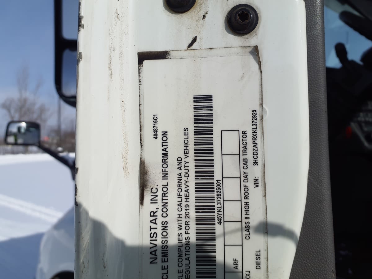 2019 Navistar International LT625 DAYCAB T/A 866697