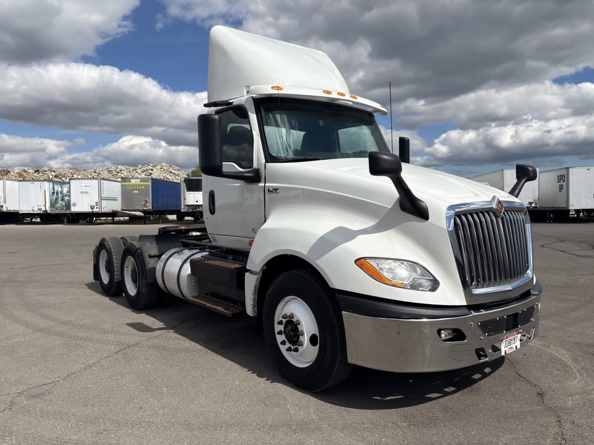2019 International LT in Taylor, MI — photo 3