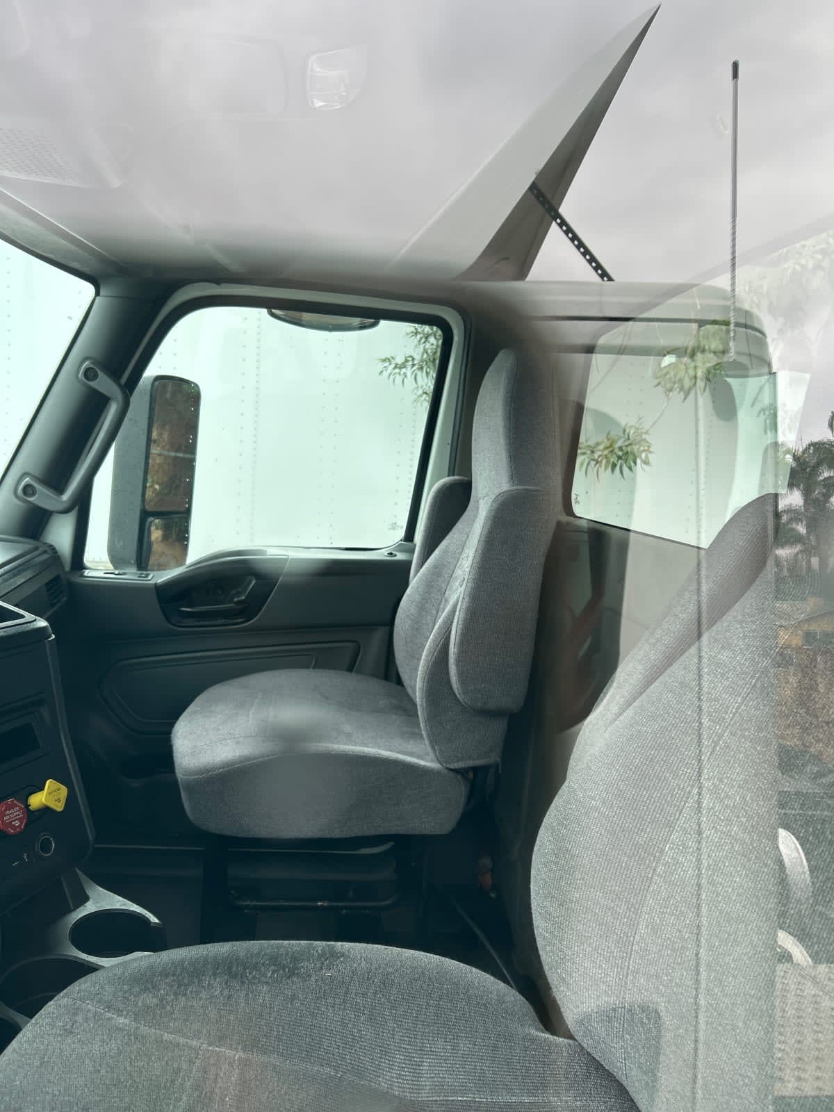 2019 Navistar International LT625 DAYCAB T/A 866709