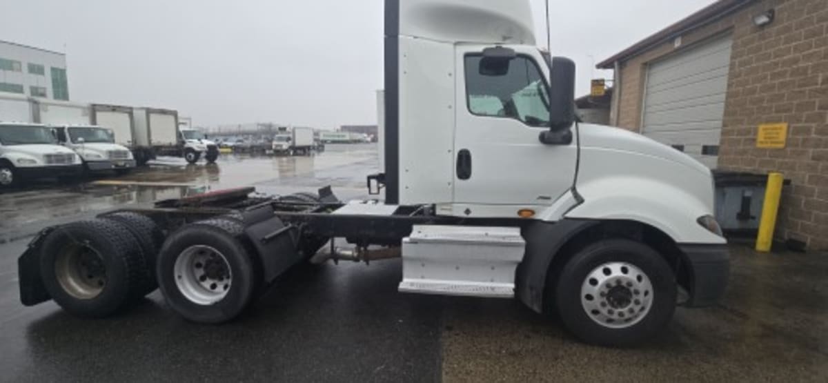 2019 International - image 9