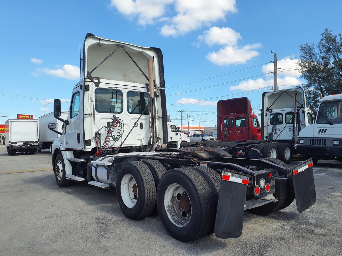 2019 Freightliner - image 6