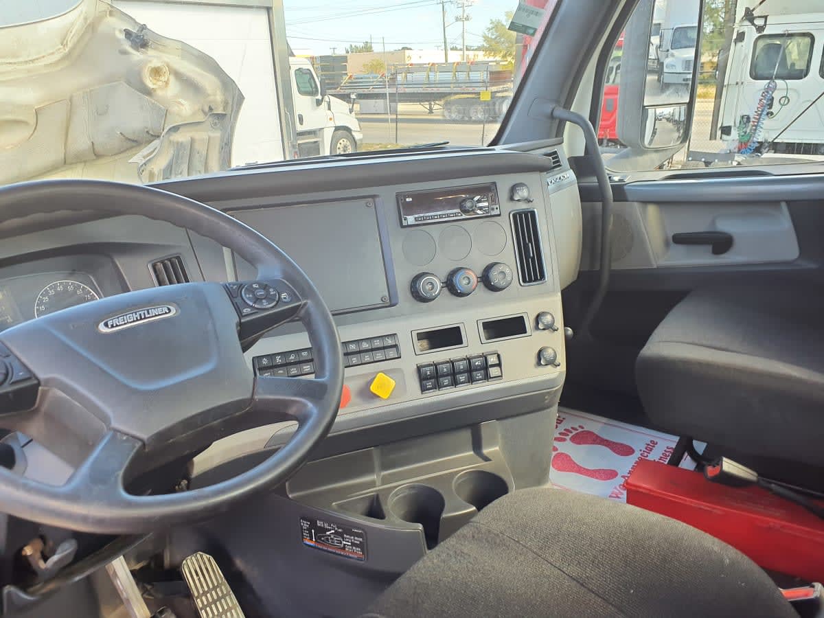 2019 Freightliner - image 7