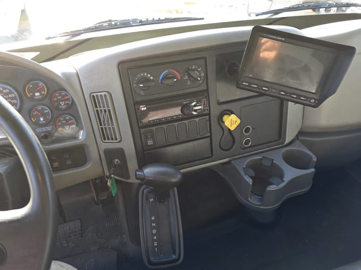 2019 Navistar International 4300 SBA 866858