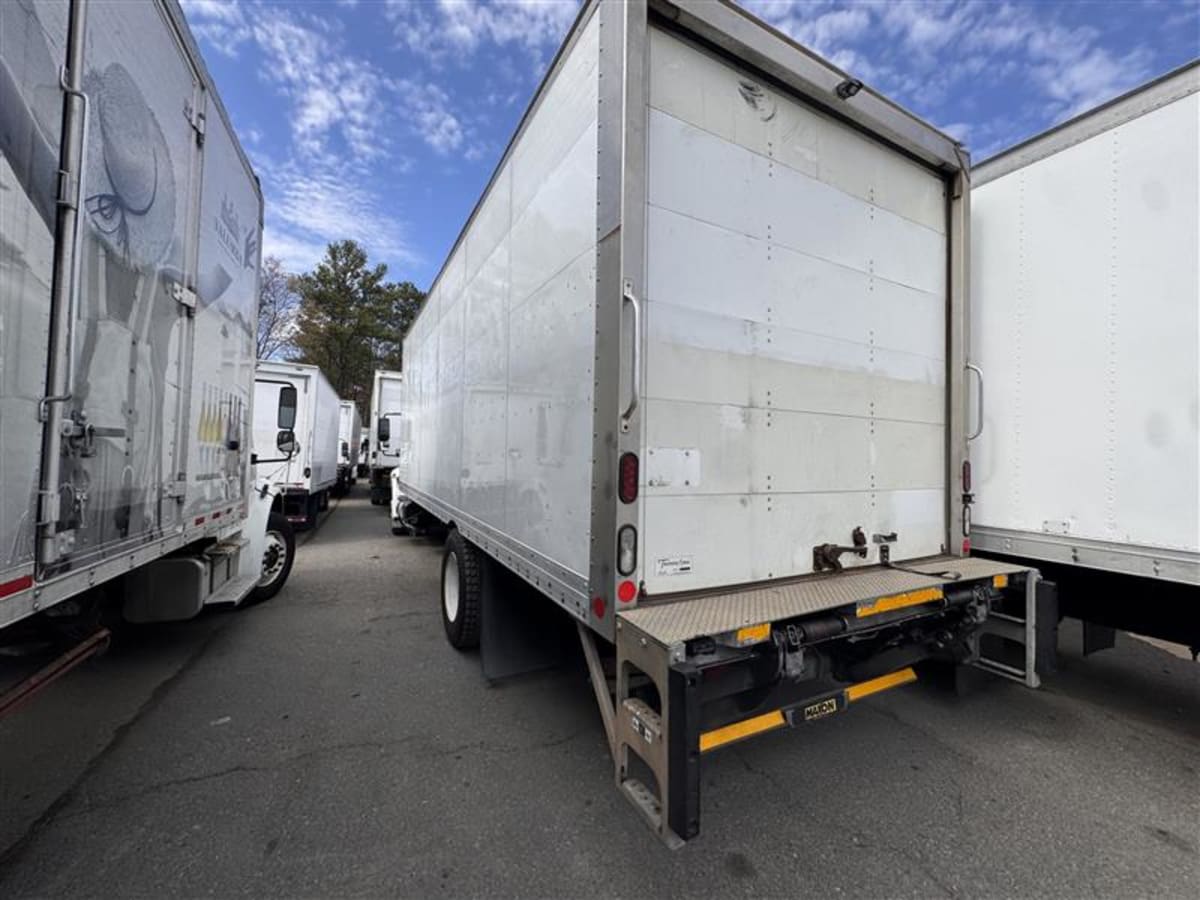 2019 Navistar International 4300 SBA 866898