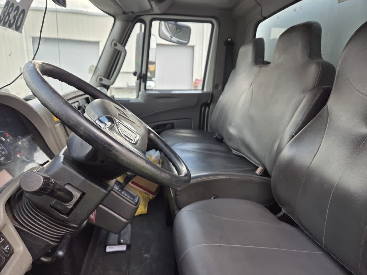 2019 Navistar International 4300 SBA 866938