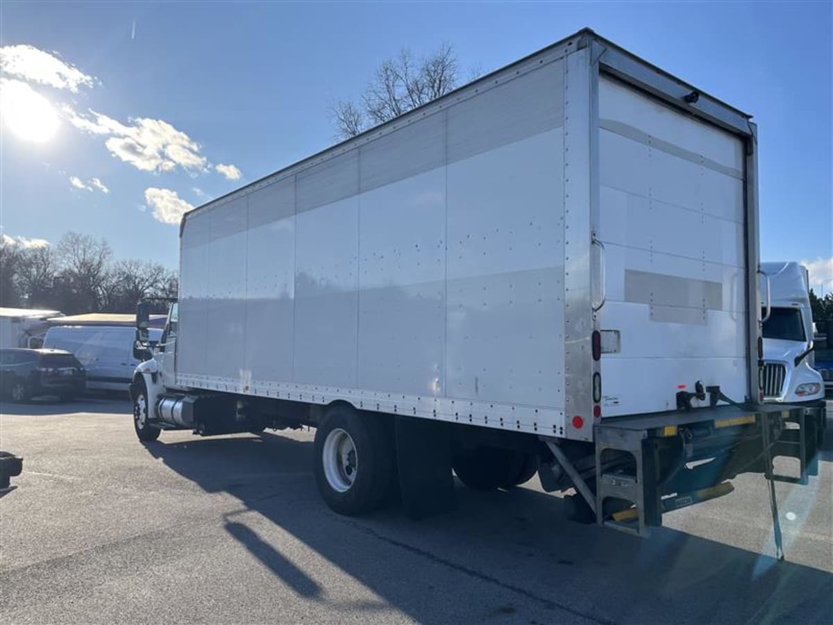 2019 International - image 6