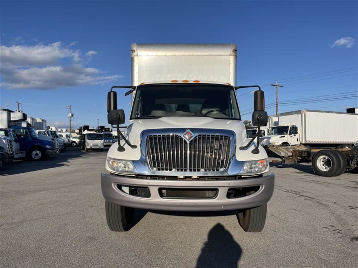 2019 International - image 2