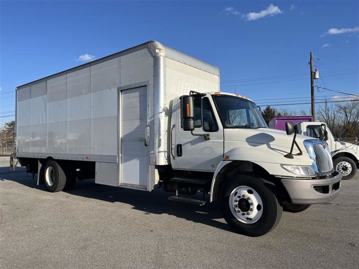 2019 International - image 3