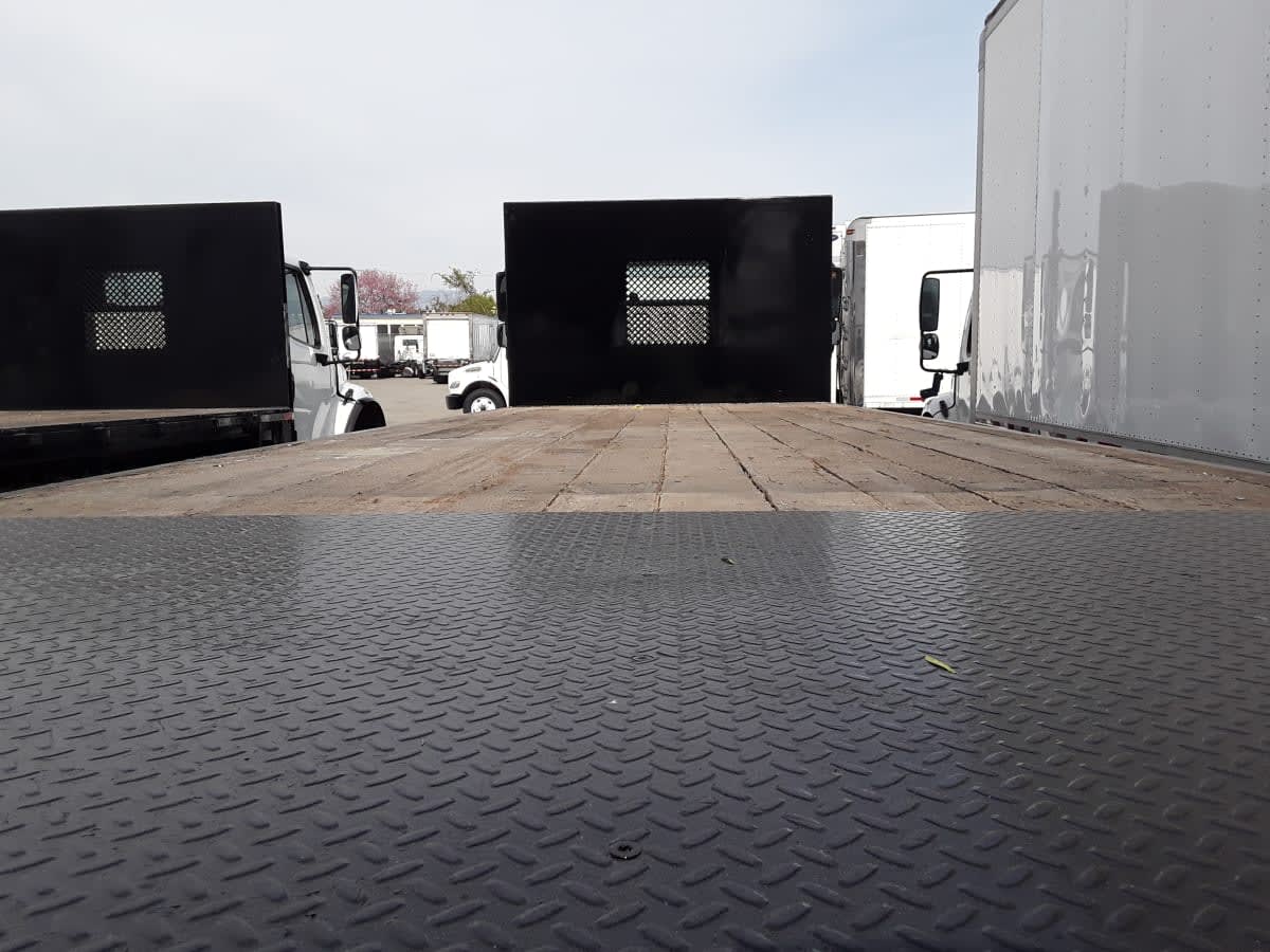 2019 Freightliner/Mercedes M2 106 866945