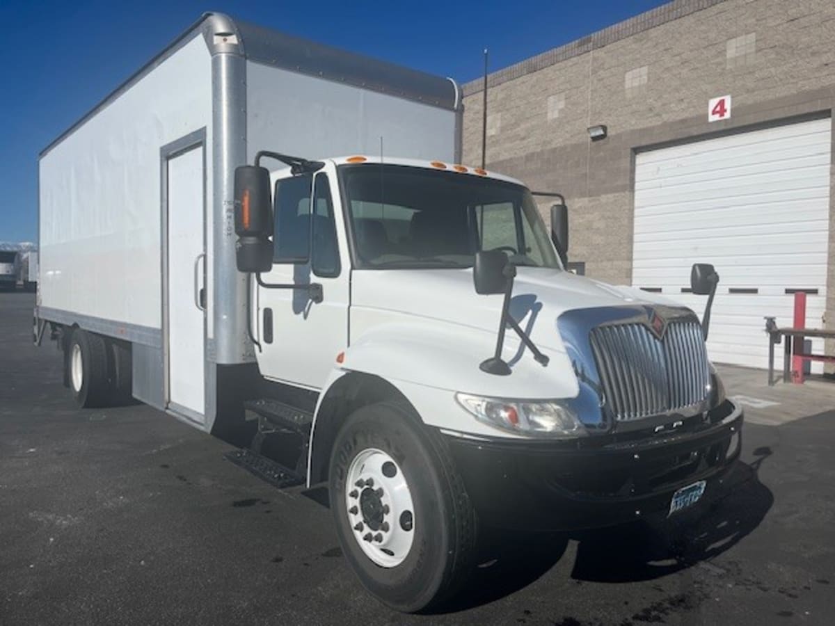 2019 Navistar International 4300 SBA 866947 2019 Navistar International 4300 SBA 866947
