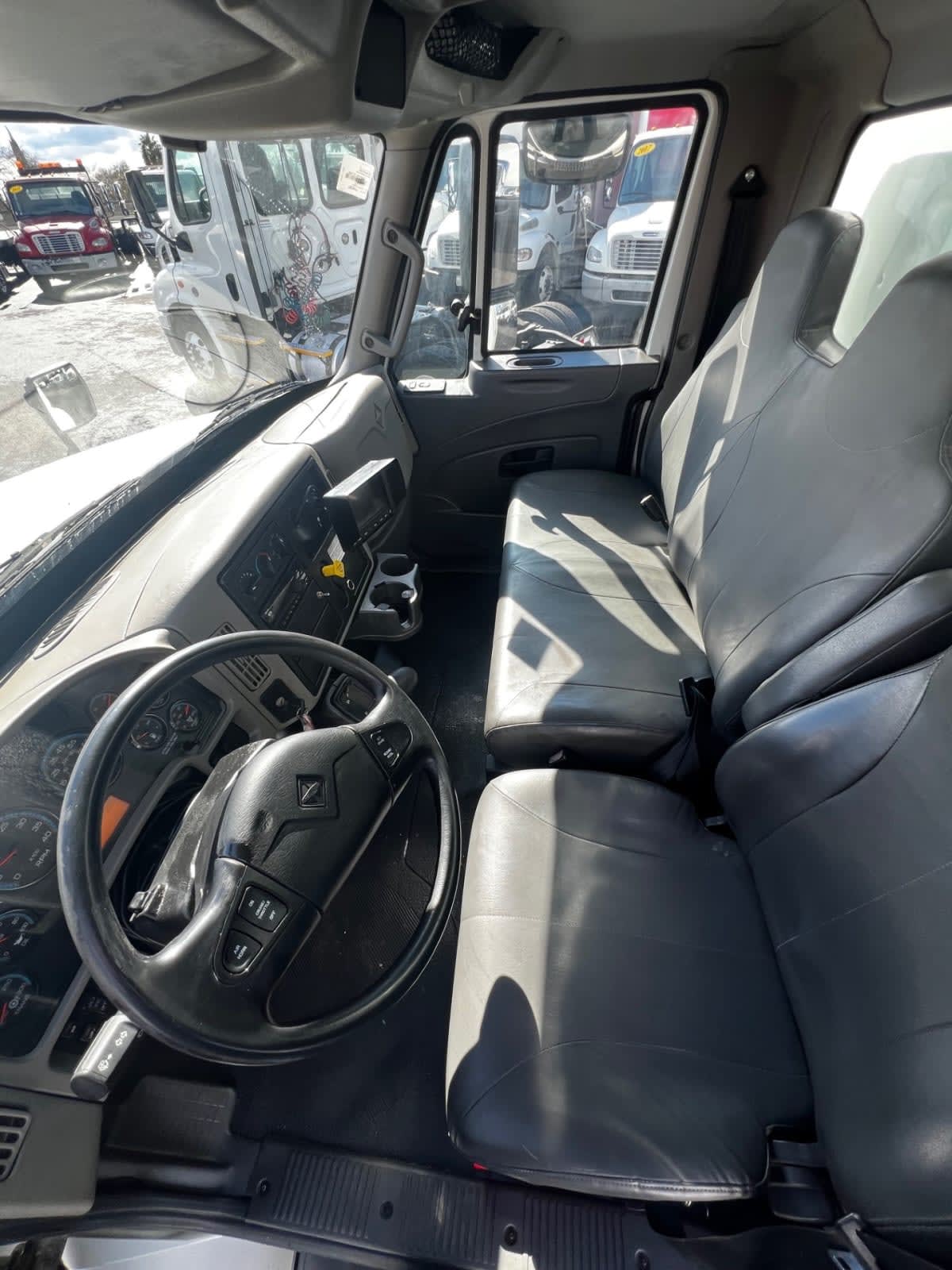 2019 Navistar International 4300 SBA 866965