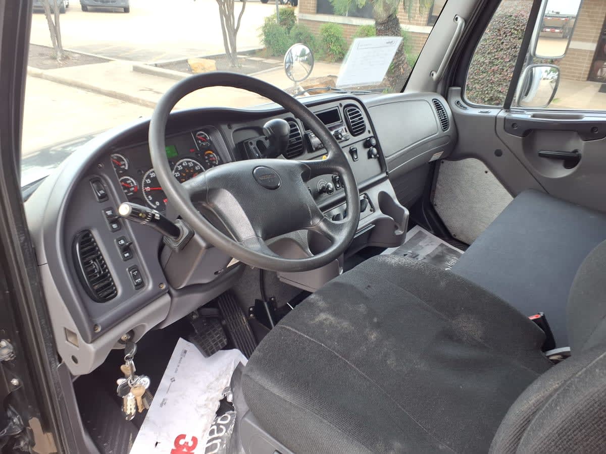 2019 Freightliner/Mercedes M2 106 866981