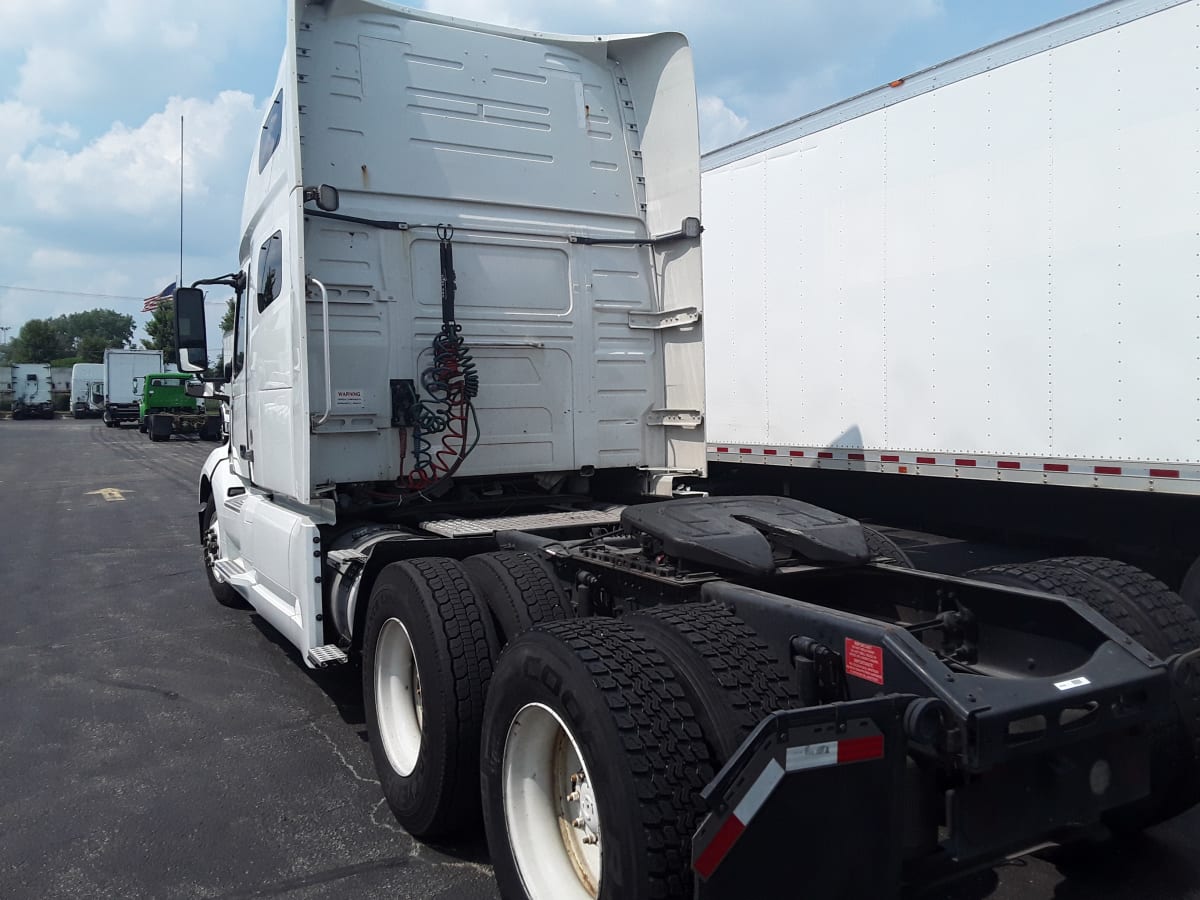 2019 Volvo VNL64T-760 866990