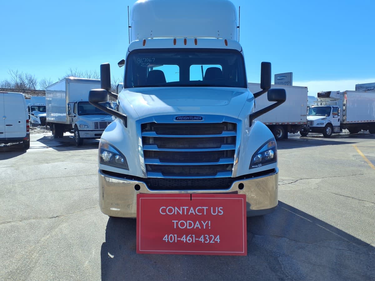 2019 Freightliner/Mercedes NEW CASCADIA 126 867067