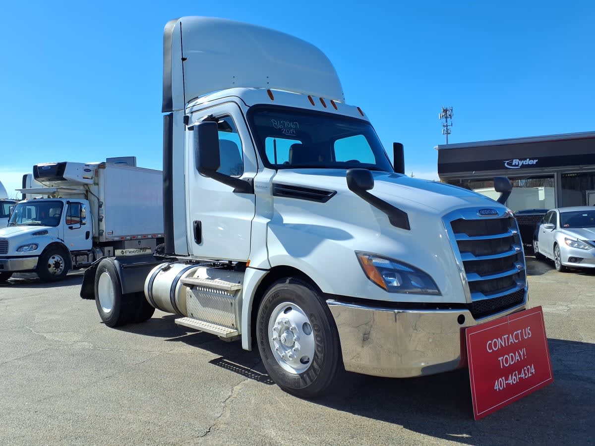2019 Freightliner/Mercedes NEW CASCADIA 126 867067