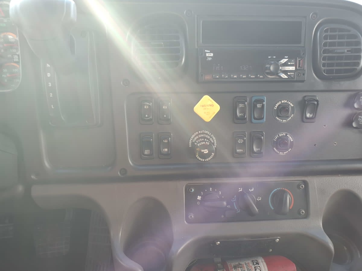 2019 Freightliner/Mercedes M2 106 867079