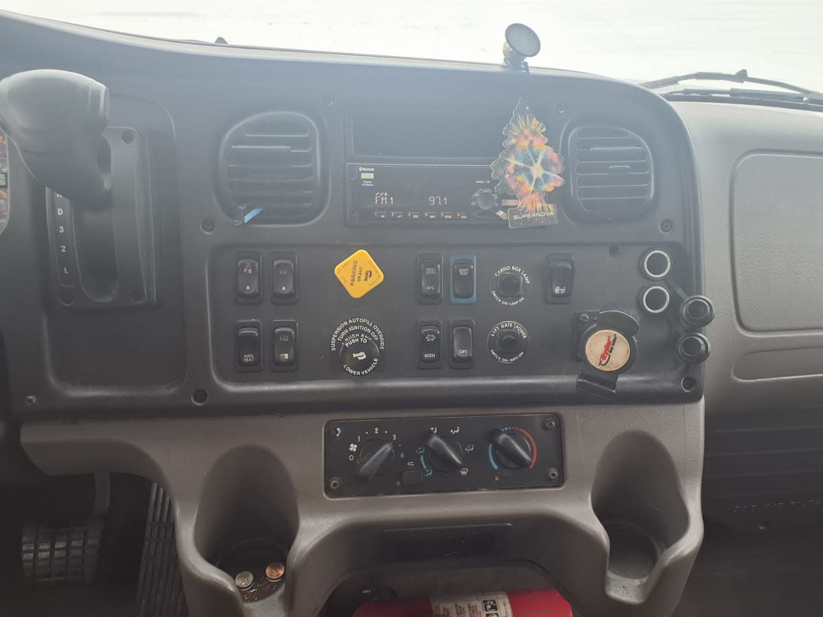 2019 Freightliner/Mercedes M2 106 867081