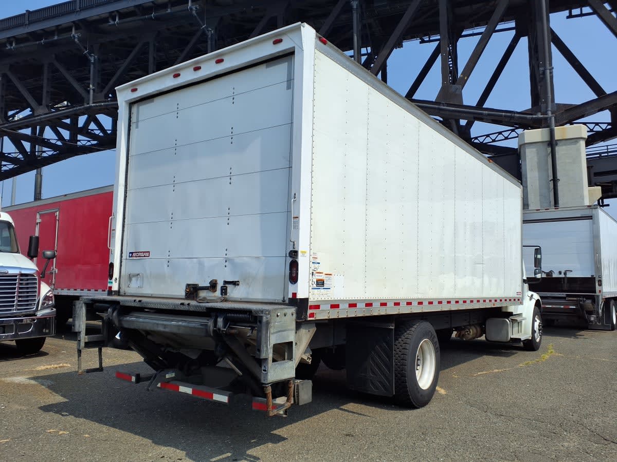 2019 Freightliner M2 106 867090