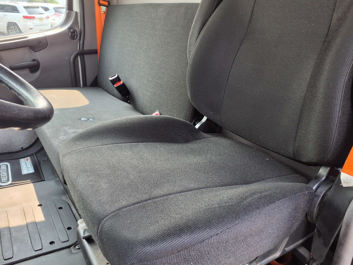 2019 Freightliner M2 106 867090