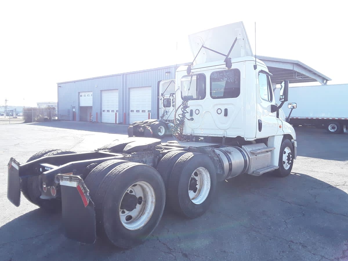 2019 Freightliner/Mercedes CASCADIA 125 867105