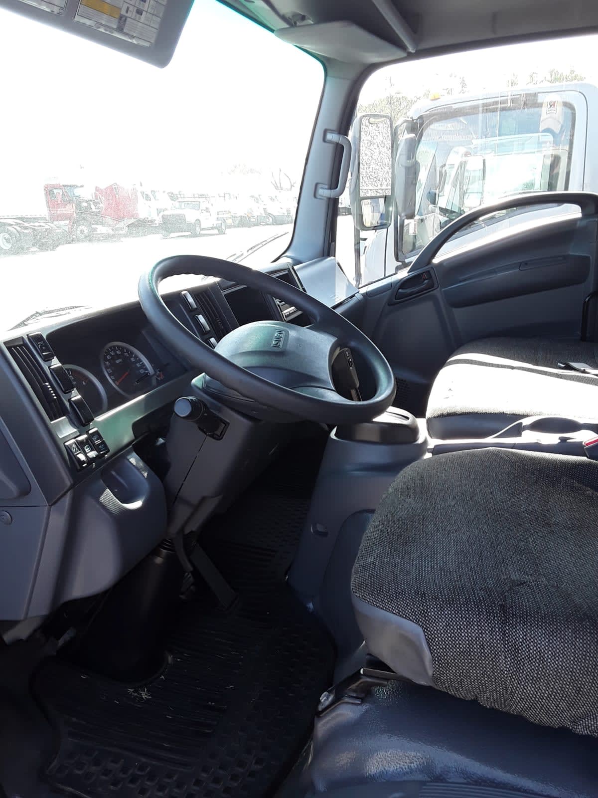 2019 Isuzu NRR 867158
