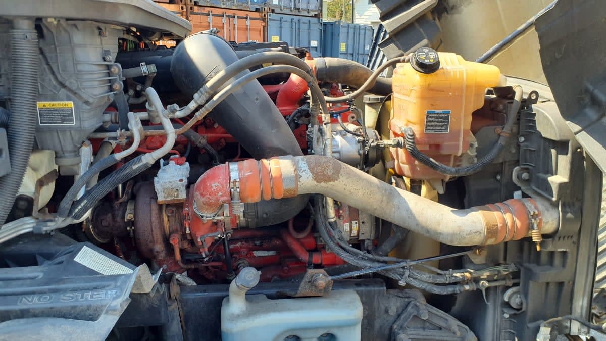 2019 Navistar International LT625 SLPR CAB 867195