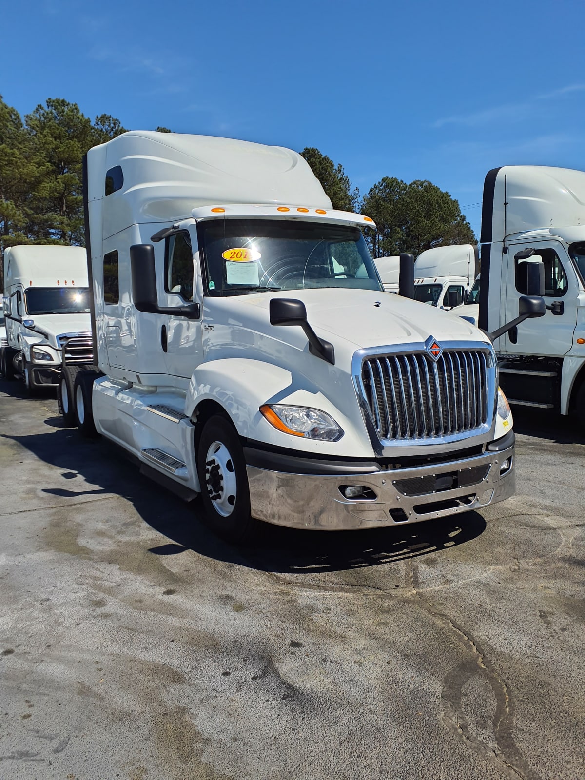 2019 Navistar International LT625 SLPR CAB 867198