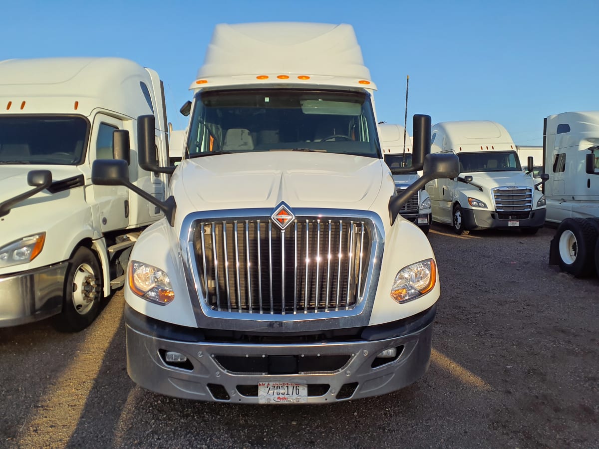 2019 Navistar International LT625 SLPR CAB 867208