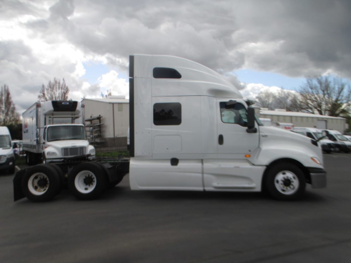 2019 Navistar International LT625 SLPR CAB 867213