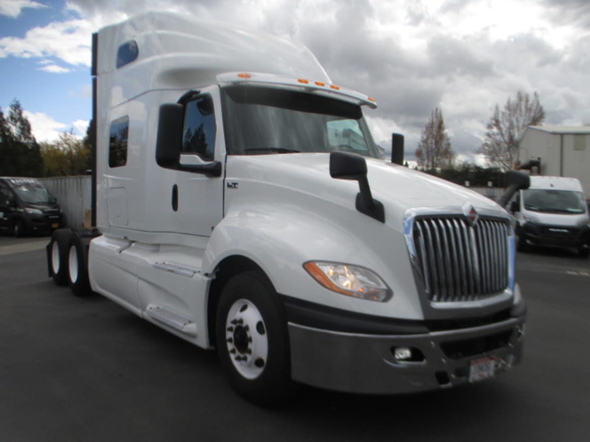 2019 Navistar International LT625 SLPR CAB 867213