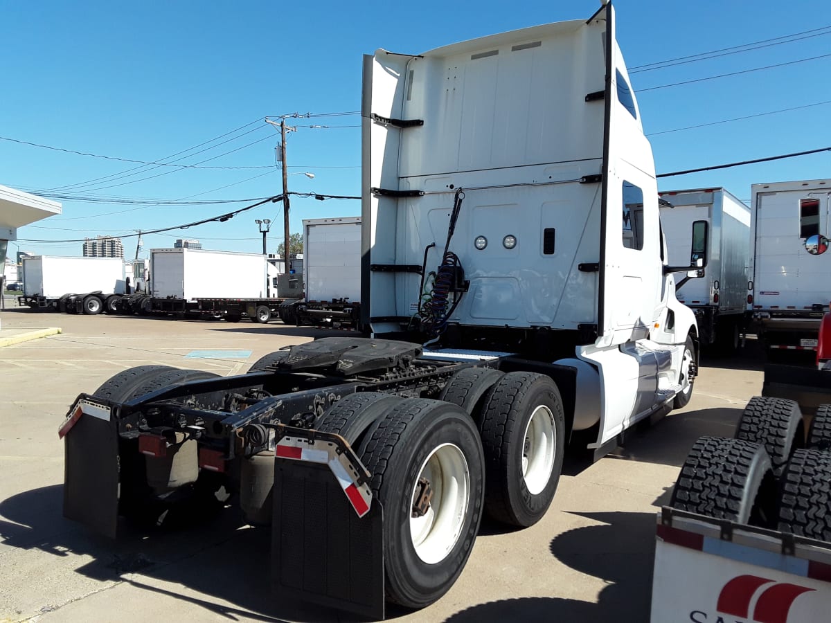 2019 Navistar International LT625 SLPR CAB 867215