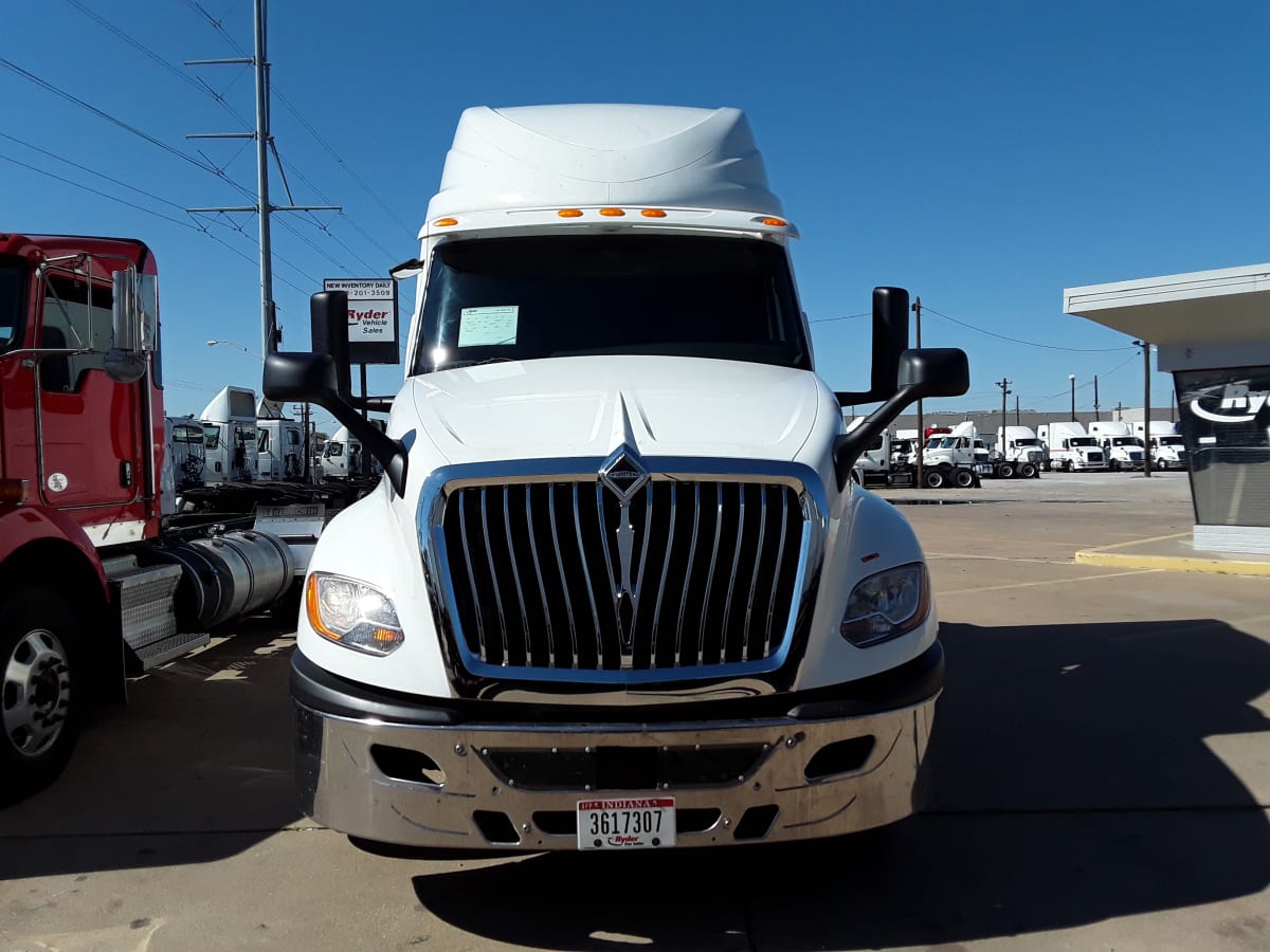 2019 Navistar International LT625 SLPR CAB 867215