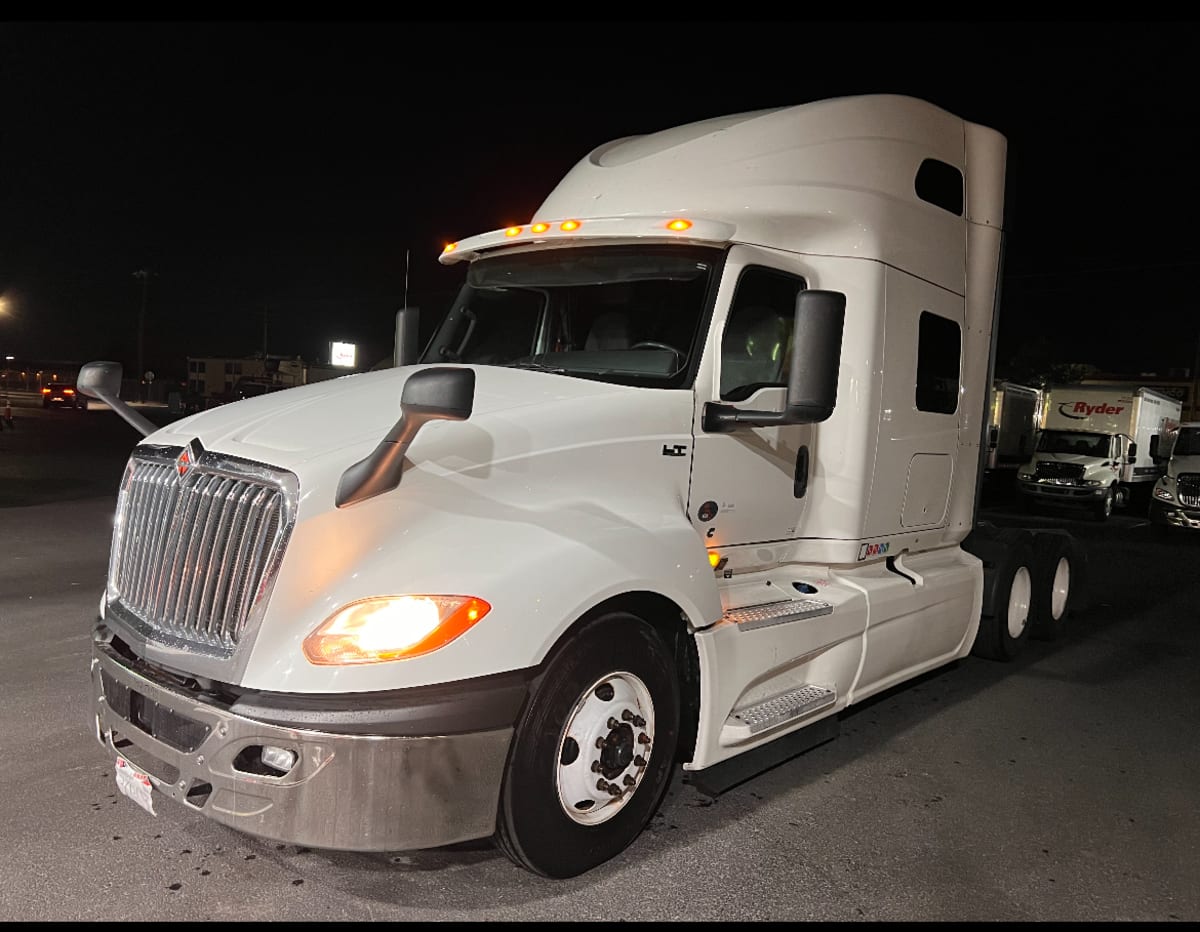 2019 Navistar International LT625 SLPR CAB 867240