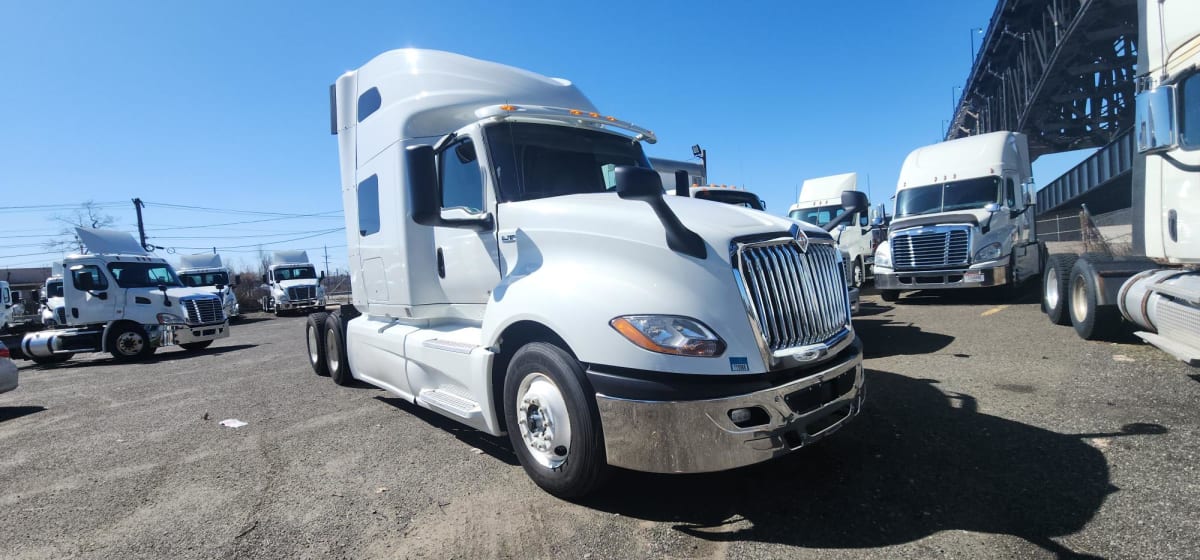 2019 Navistar International LT625 SLPR CAB 867242