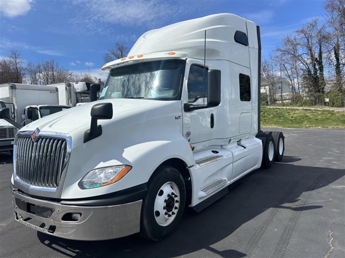 2019 Navistar International LT625 SLPR CAB 867243