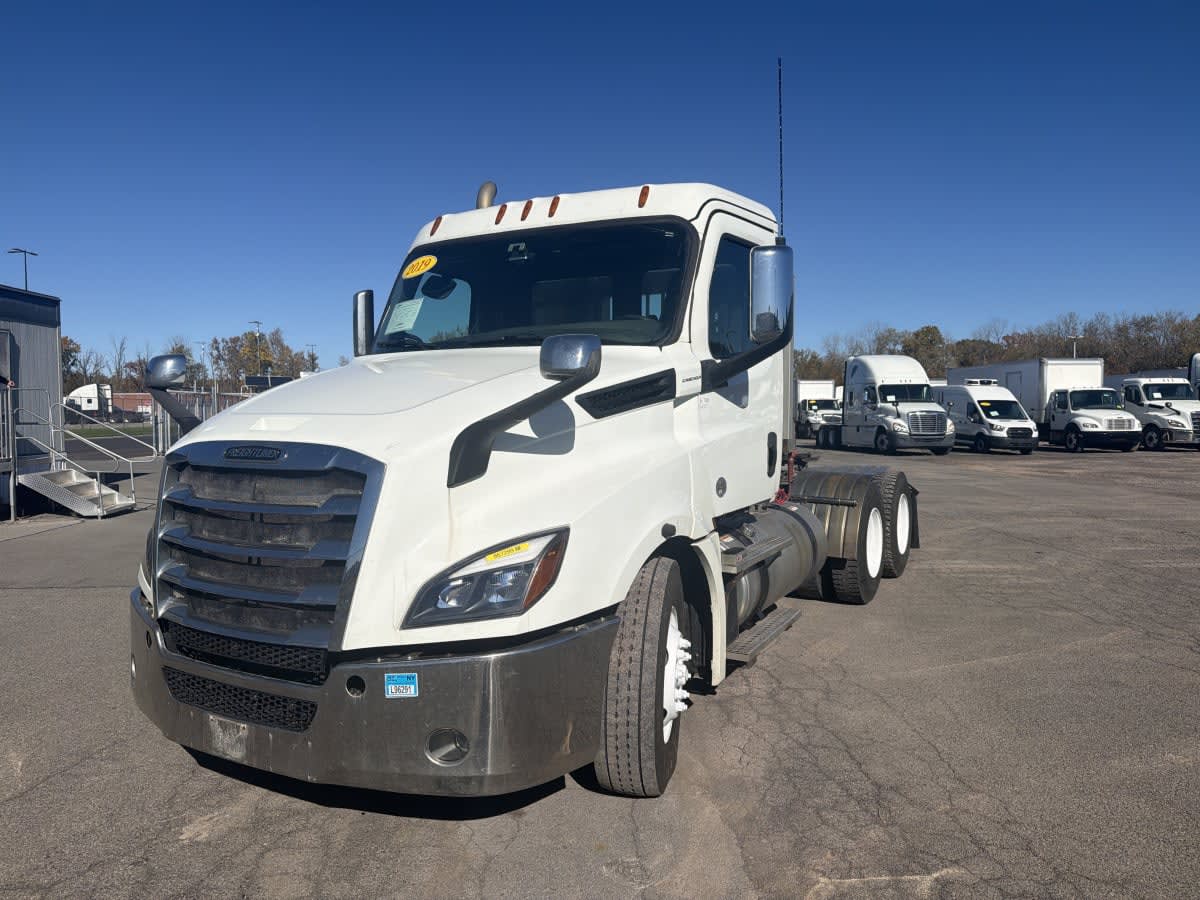 2019 Freightliner Cascadia in Syracuse, NY