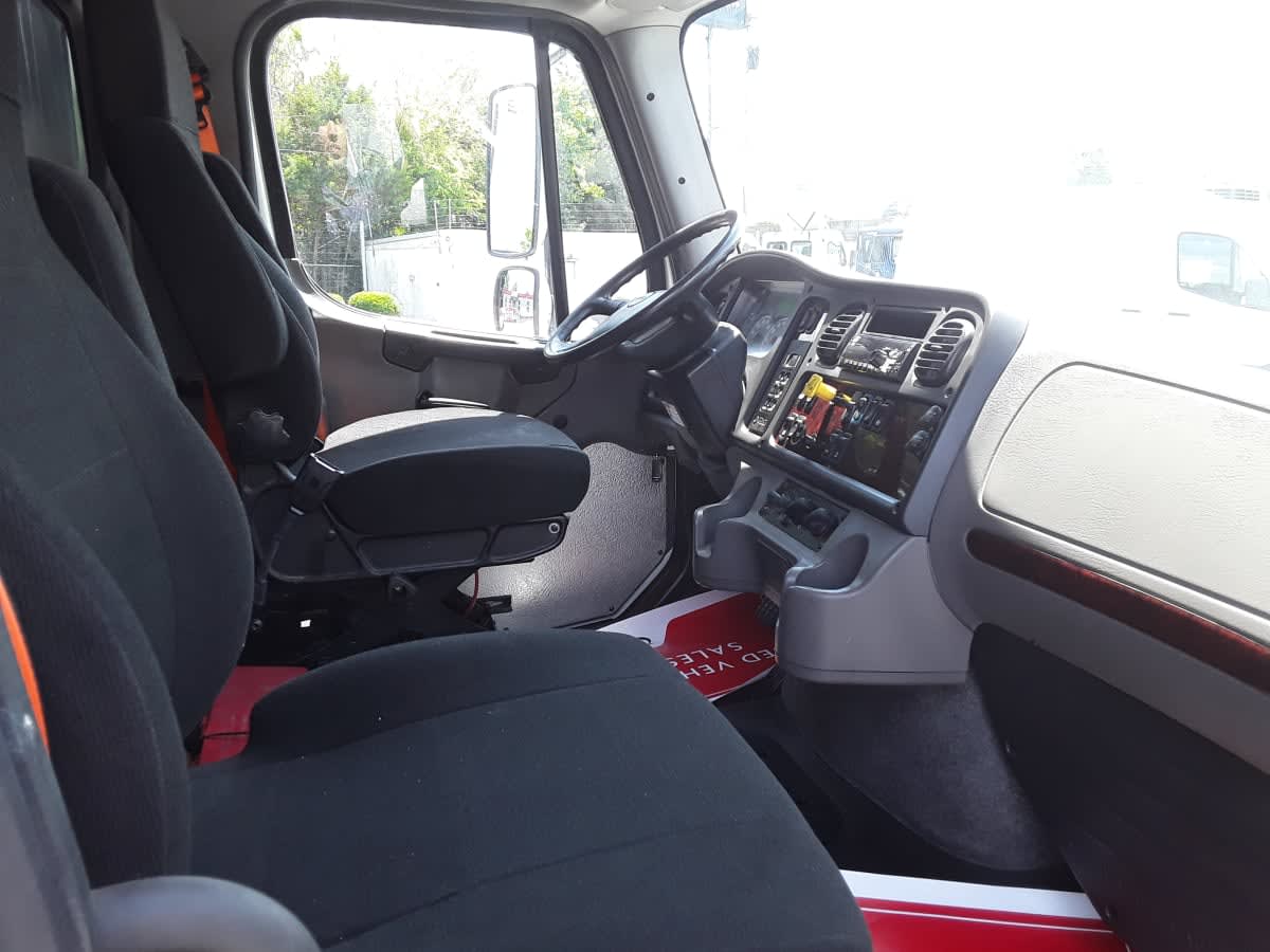2019 Freightliner/Mercedes M2 106 867305