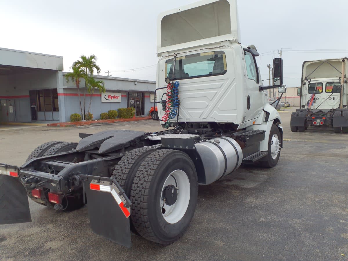 2019 International - image 6