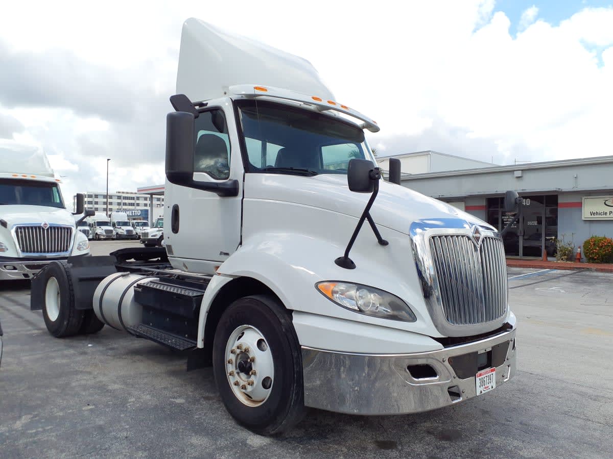 2019 International - image 3