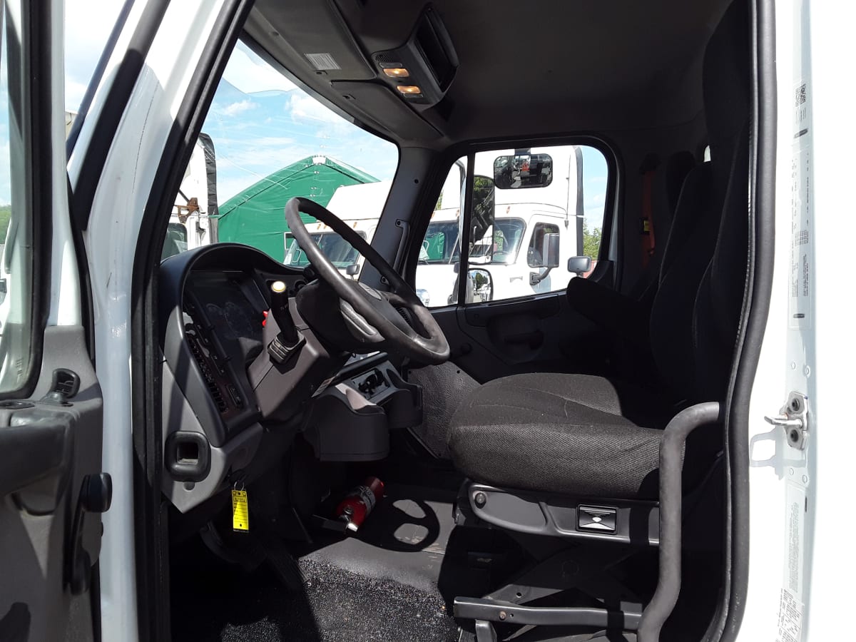 2019 Freightliner/Mercedes M2 106 867372